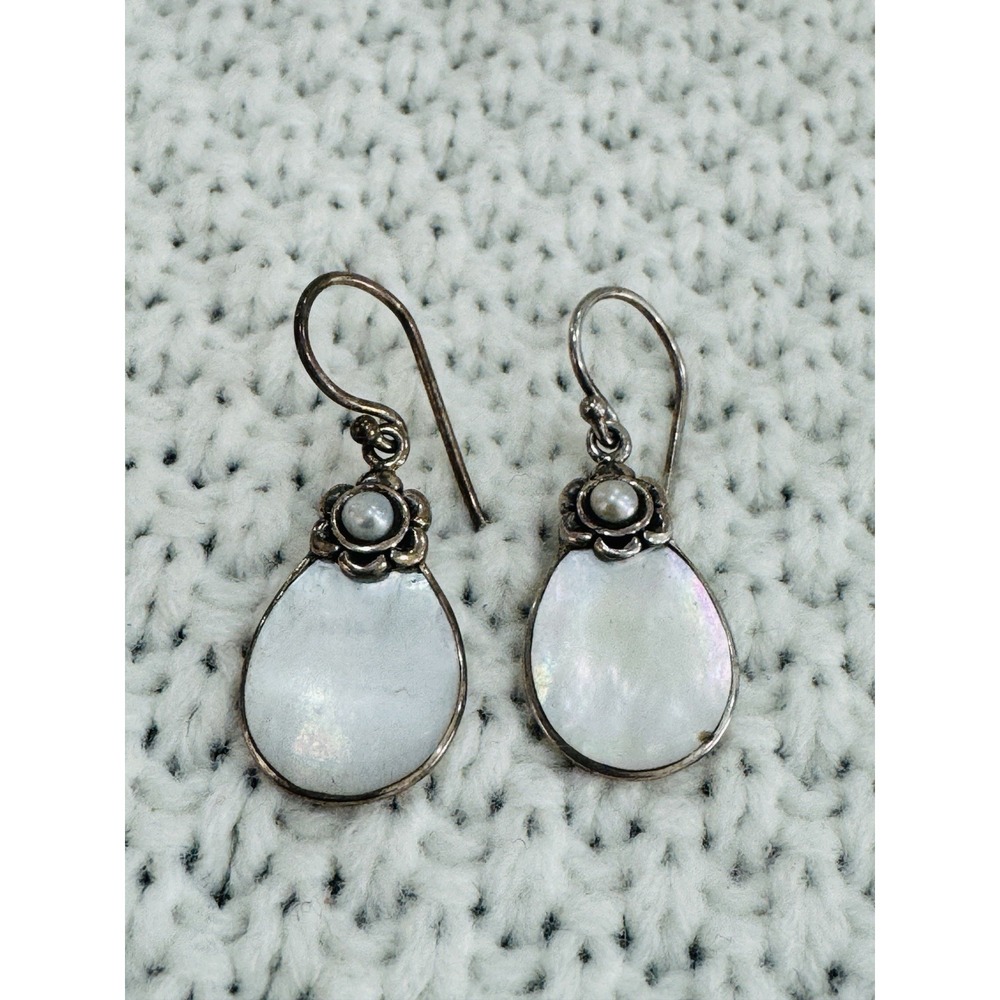 ATI 925 Sterling Silver Mother of Pearl Faux Pearl Floral Teardrop Earrings